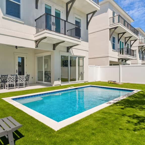 Endless Summer Estate with Pool and Game Room - Image 1