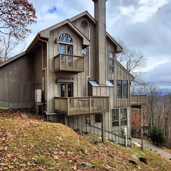 Mountain View Getaway - Image 1
