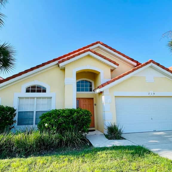Stunning South facing vacation home w/ pool & spa! - Image 1