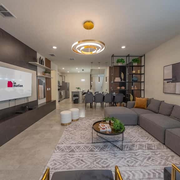 Luxe Retreat - Beautiful Modern 7 Bedrooms Home - Image 1