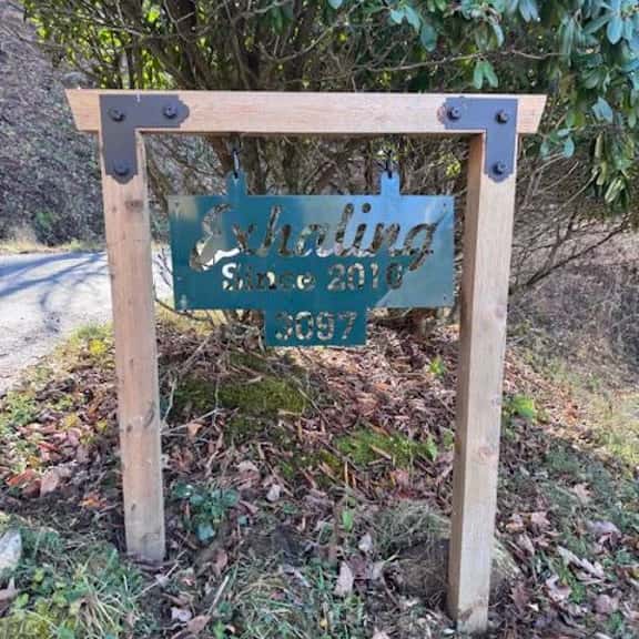 Lovely Cabin - Sleeps 12 - Close to Hatley Pointe - Image 1