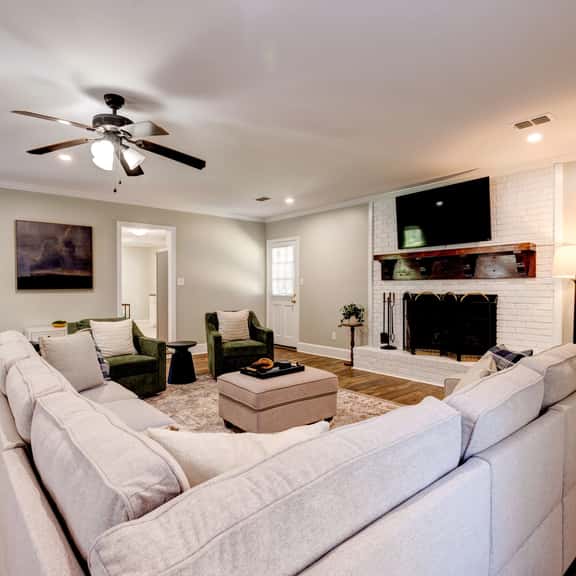 Spacious Updated Ranch w/ Fireplace and Firepit - Image 1