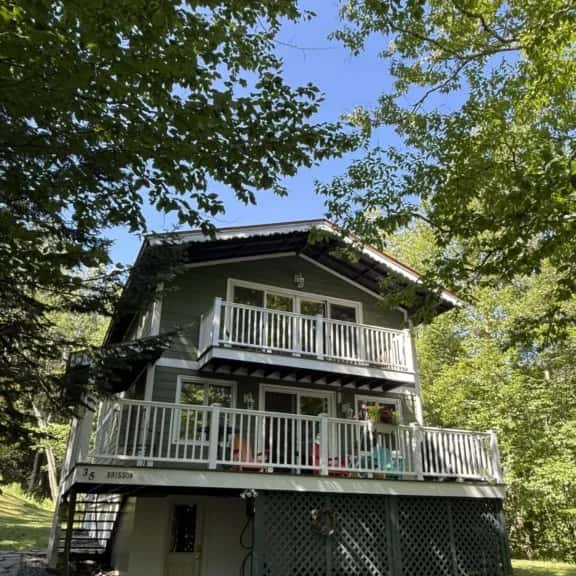 Chalet Jay - Vermont Ski and Golf Retreat - Image 1