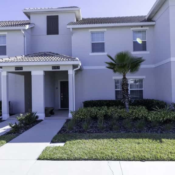 4BR ChampionsGate Townhome with Pool & Spa - Image 1