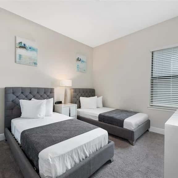4BR Balmoral Home with Private Pool & Views - Image 1