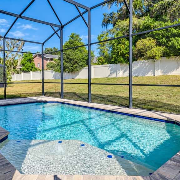 3BR Balmoral Home with Private Pool & Loft - Image 1