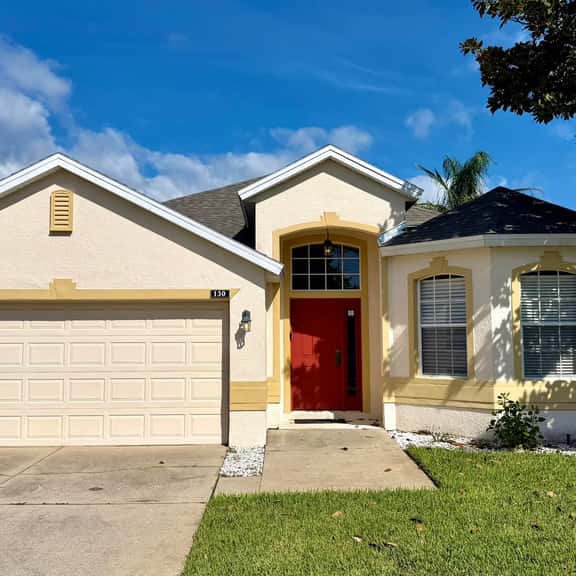Recently upgraded home with pool, near golf! - Image 1