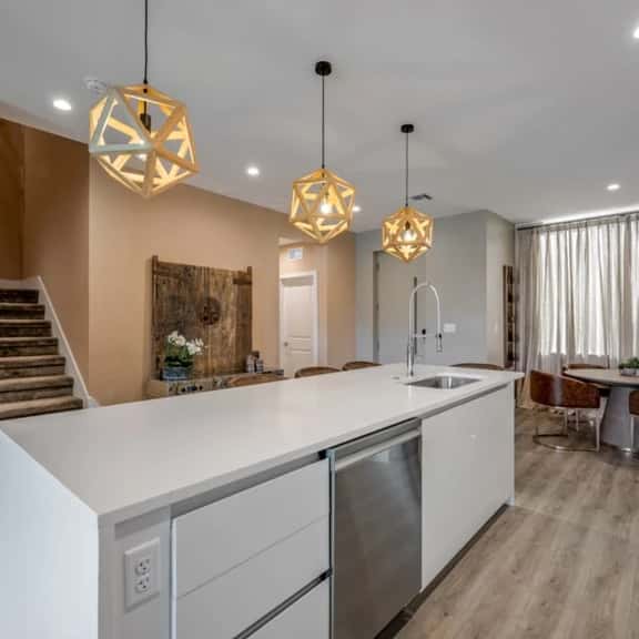 Upscale Vacation Home Near Disney Parks - Image 1
