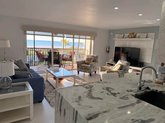 Sunset Beach 101 Beach Front Unit - Image 5