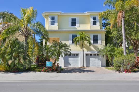 Luxury waterfront home with a heated pool and spa! - Image 3