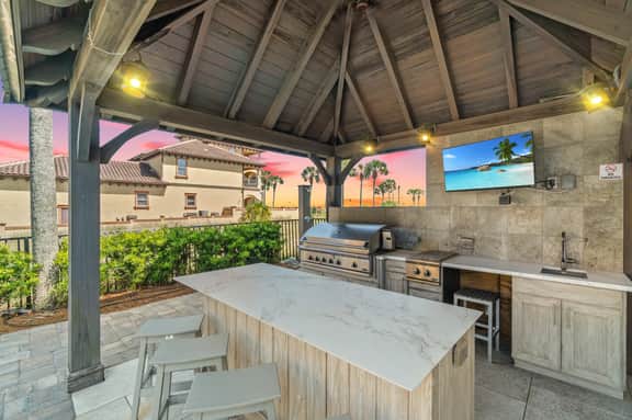 Seastar Palazzo with Beach Views, Lake, and Pool - Image 2