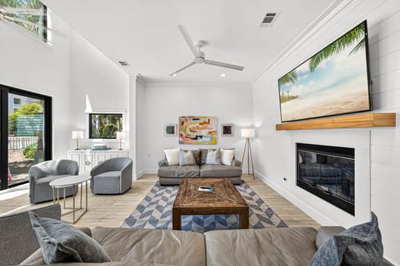 Crystal Oasis | Beach Chair Setup & EV Charger - Image 3