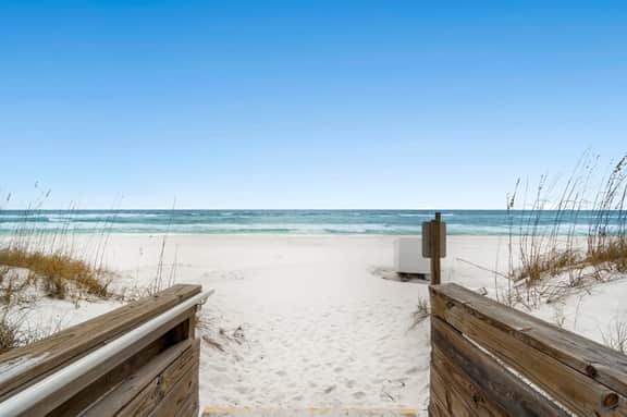 Mainsail Breeze with Heated Pool and Private Beach - Image 2