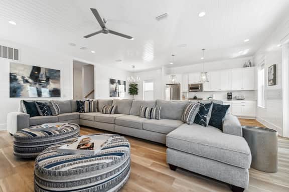 Endless Summer Estate with Pool and Game Room - Image 2
