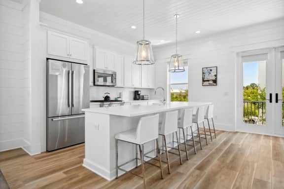 Endless Summer Estate with Pool and Game Room - Image 4