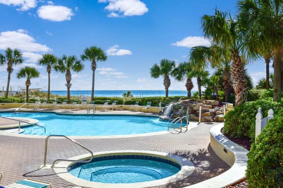 Jade East 1640 Beachfront With Pool and Pickleball - Image 4