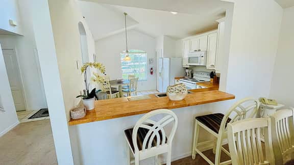 4 bed Pool home on Golf Community (626) - Image 4