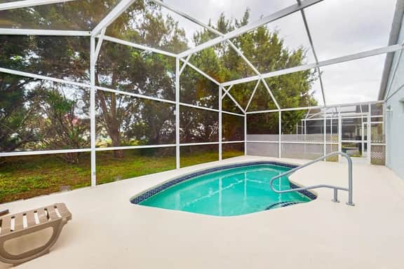 Open Plan 4 Bed Home w/ West Facing Pool (409) - Image 2