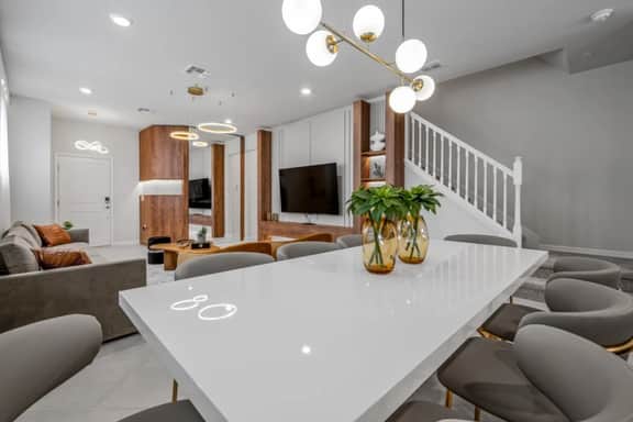 Modern Windsor Cay Retreat~5*~Pool - Image 3