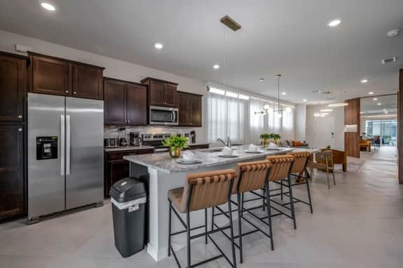 Modern Windsor Cay Retreat~5*~Pool - Image 4