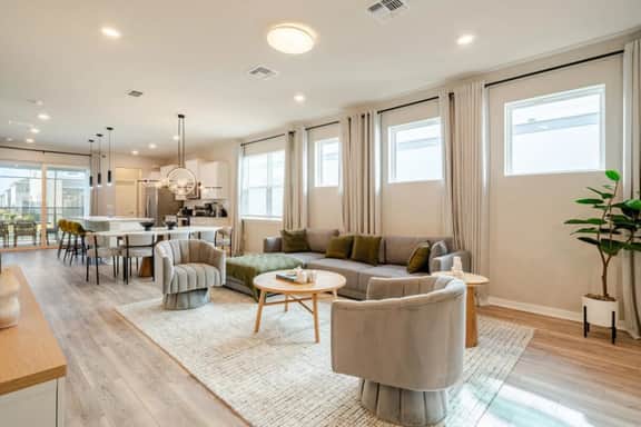 New beautiful 5 BEDS~Private Pool - Image 3