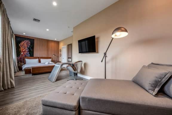 Modern 3BR Disney Retreat | Jacuzzi & BBQ Patio - Image 2