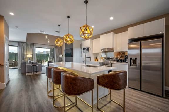 Luxury 3BR Townhouse Near Disney – Magic Village - Image 2