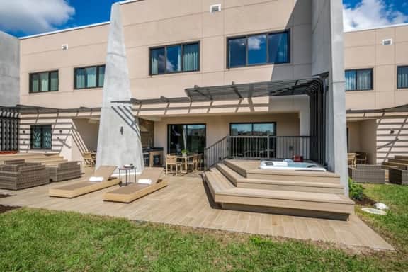 Luxury 3BR Townhouse Near Disney – Magic Village - Image 5
