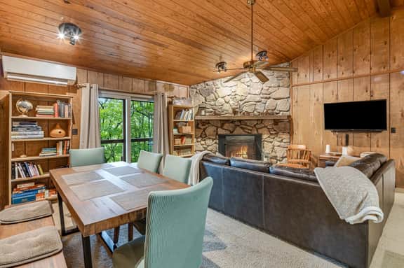 Sundance View/792 McDaris Loop - Image 5