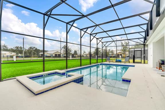 Luxurious 15-Bedroom Villa with Pool & Games Room - Image 5