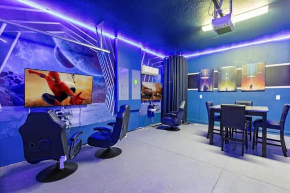 10 BED | 8 BATH Villa Gamesroom & POOL 3621Lily - Image 4