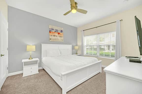 EV_4927 - Beautiful Storey Lake - Image 3
