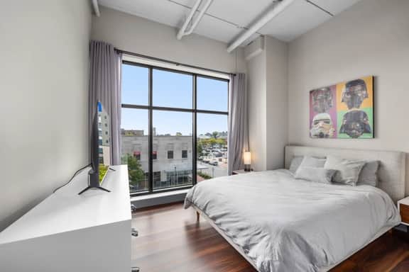 Luxury Apartment w/ City Views - Leonard Building - Image 2