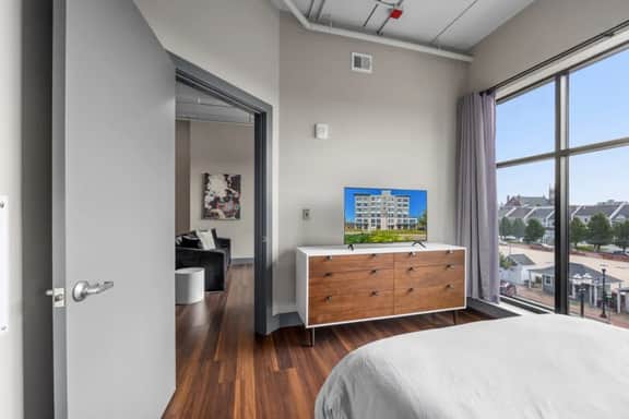 Luxury Apartment w/ City Views - Leonard Building - Image 3