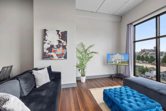 Luxury Apartment w/ City Views - Leonard Building - Image 5