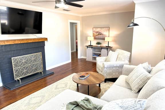 Bainbridge 4BR/2BA Family Retreat Home - Image 2