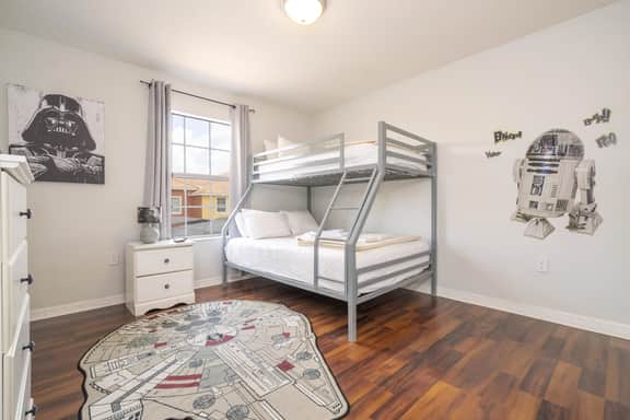 EV_89270 - Paradise Manor - Image 3
