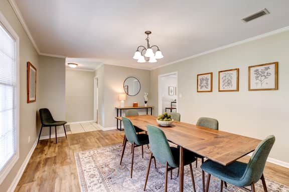 Spacious Updated Ranch w/ Fireplace and Firepit - Image 3