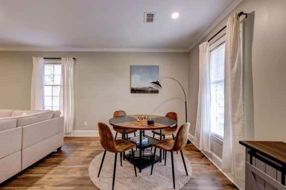 Spacious Updated Ranch w/ Fireplace and Firepit - Image 4