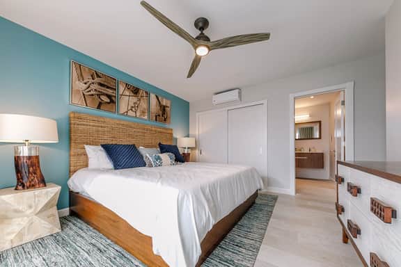 Blue Lace - 2 Bed Luxury Suite with Ocean - Image 3