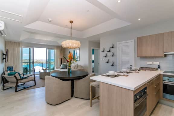 Aventurine 2 Bed Luxury Suite with Ocean View - Image 5