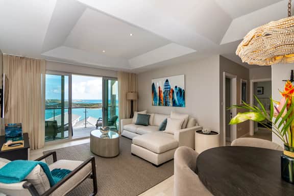 Aventurine 2 Bed Luxury Suite with Ocean View - Image 2