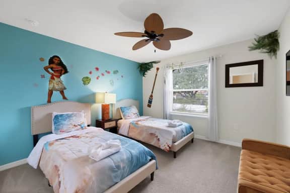 6BR Windsor Island Home with Pool & Spa - Image 3