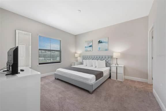 4BR Balmoral Home with Private Pool & Views - Image 4