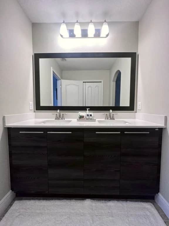 4BR Balmoral Home with Private Pool - Image 5