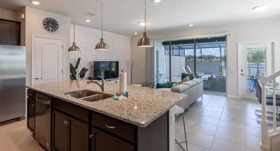 5BR Townhome with Pool & Water View - Image 4