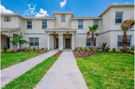 4BR ChampionsGate Townhome with Heated Pool - Image 3