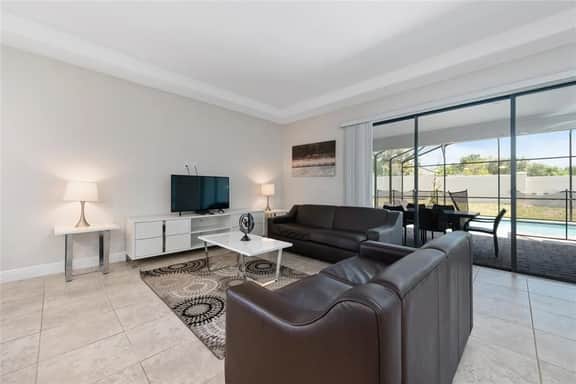 4BR Balmoral Home with Private Pool & Views - Image 3