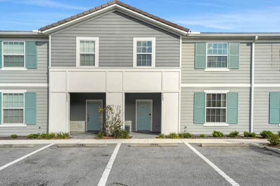 5BR Solterra Townhome with Private Pool - Image 3
