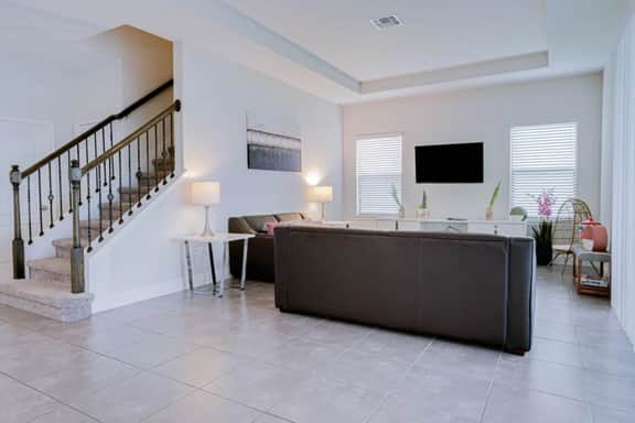 4BR Balmoral Home with Pool & Lake Views - Image 3